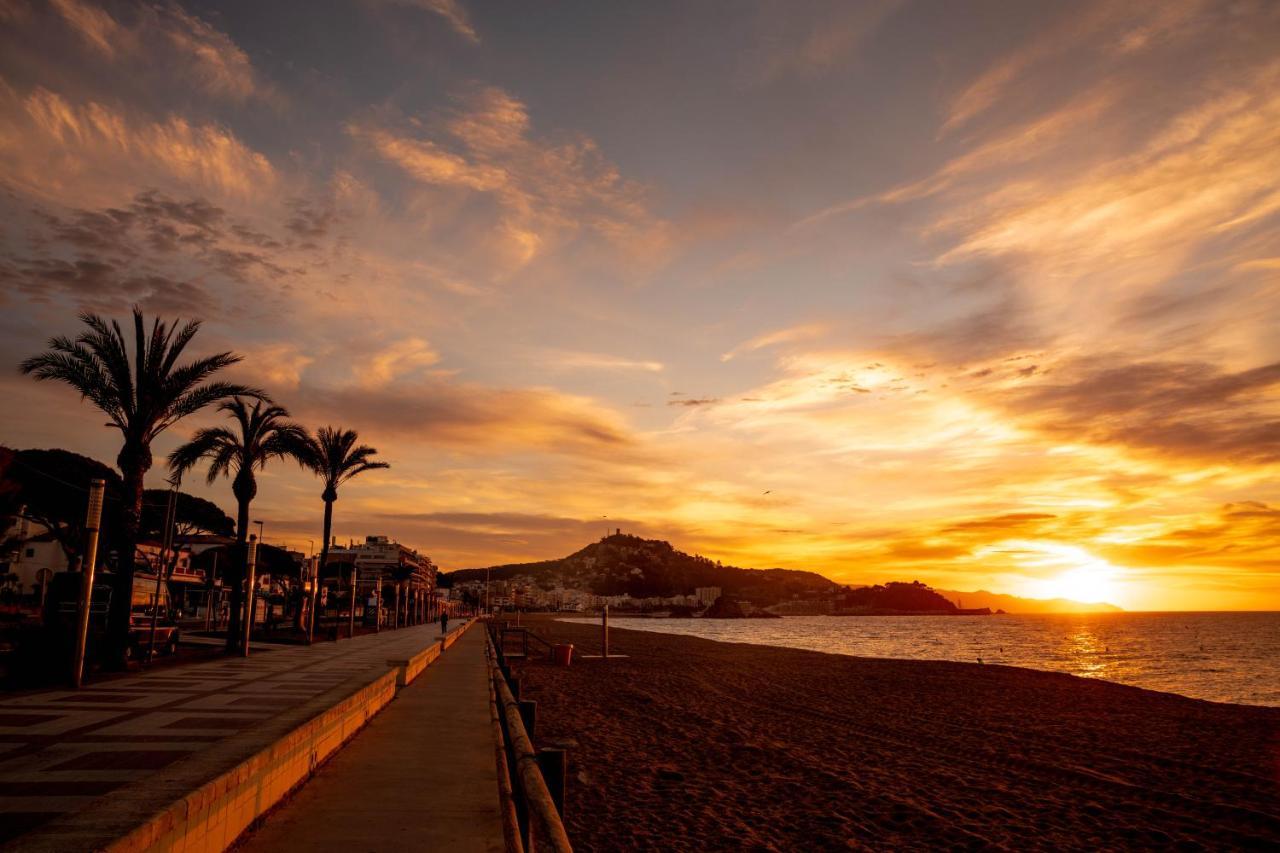 Apartamento Séptimo cielo primera línea de mar Blanes Exterior foto